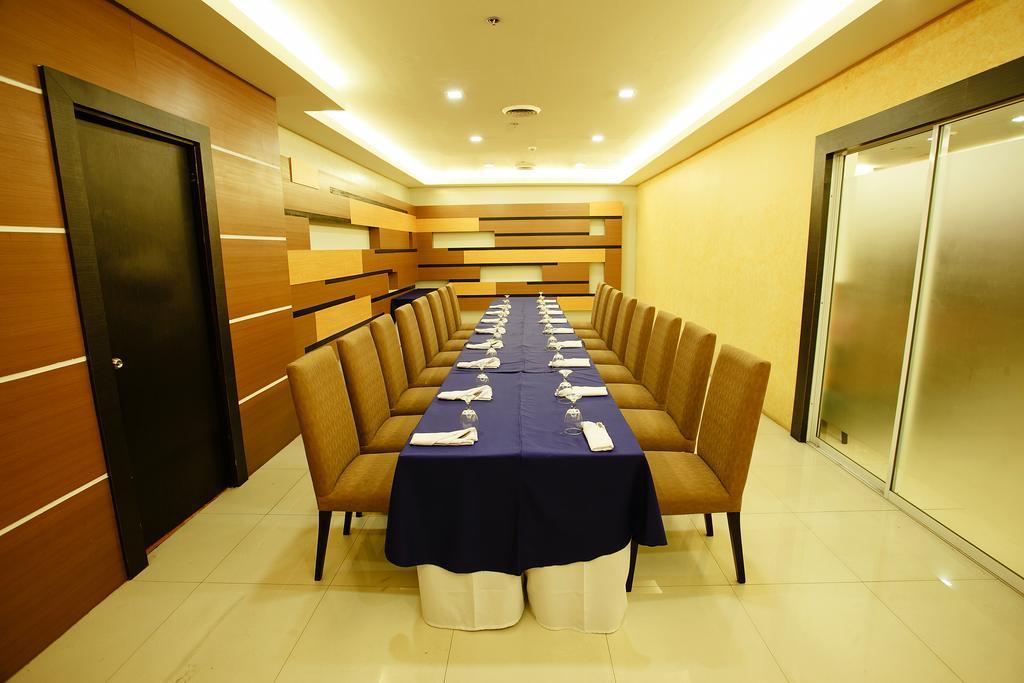 Big 8 Corporate Hotel Tagum Exterior foto