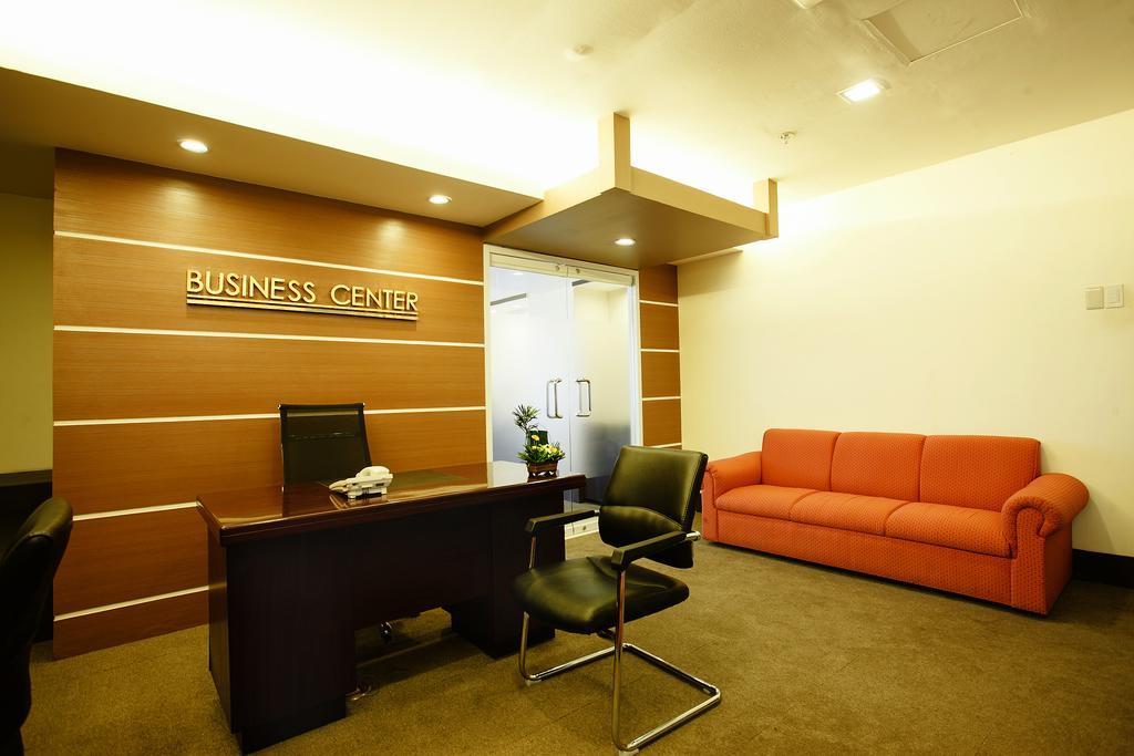 Big 8 Corporate Hotel Tagum Exterior foto